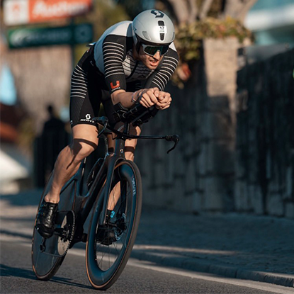 athlet-rasmus-svenningsson-race-triathlon-4-skinfit