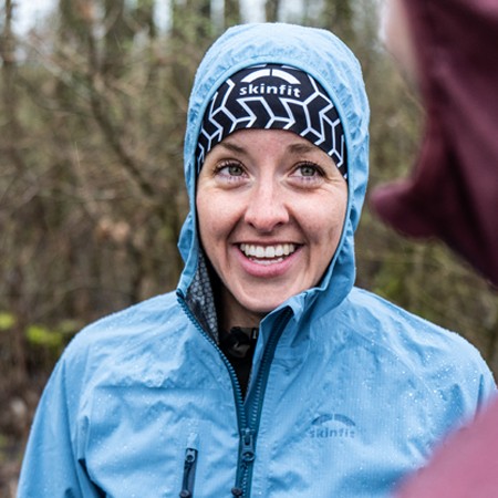 hardshelljacke_atmungsaktiv_regenjacke_heidi_schwartz_skinfit