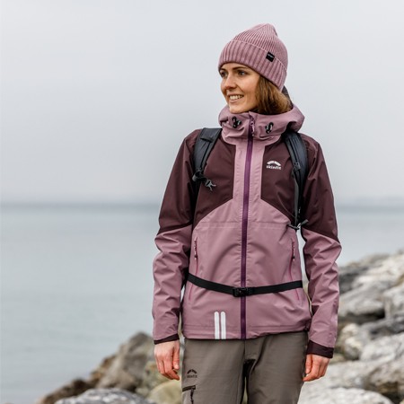 regenjacke_hardshelljacke_atmungsaktiv_sohler_juliane_skinfit