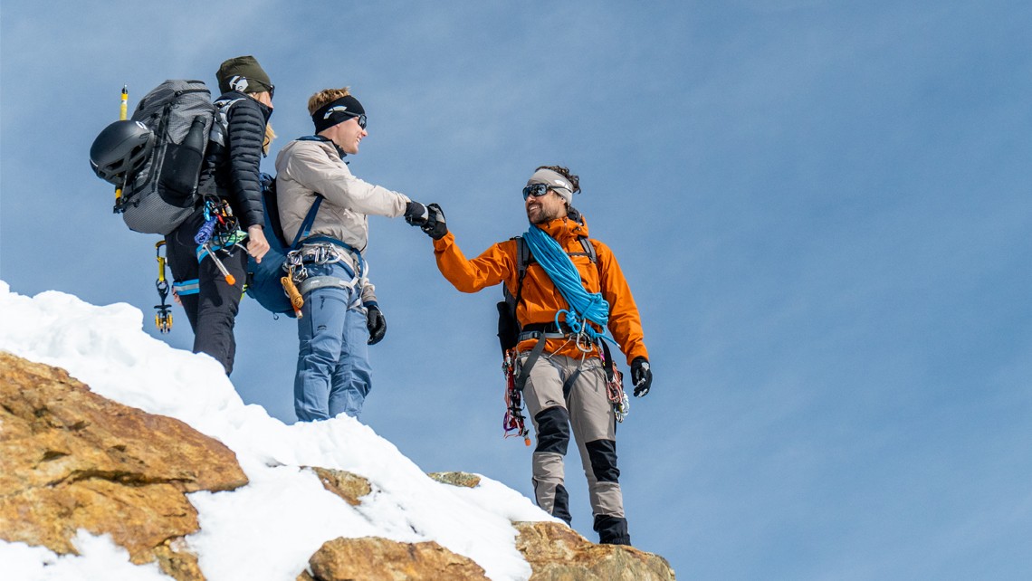 bekleidung_fuer_alpine_hochtouren_skinfit