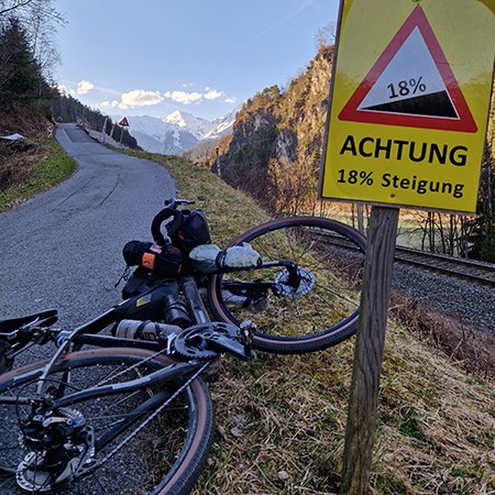 steigung_gravelbiketour_bikepacking_gabi_skinfit