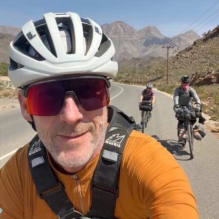 bikepacking_oman_planung_packliste_tipps_sprink_begleitung_skinfit