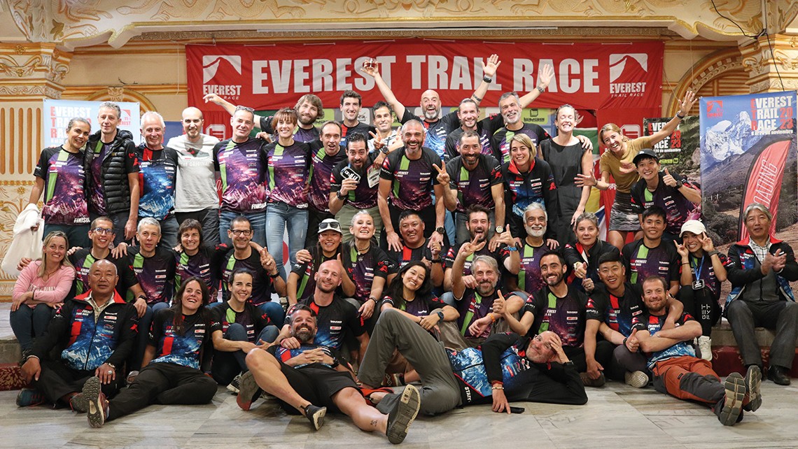 everest_trail_race_teilnehmer_skinfit