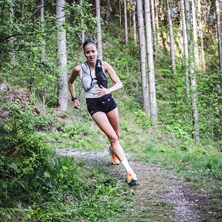 heidi_schwartz_portrait_sieg_trailrunning_ultratrail_athletin_skinfit