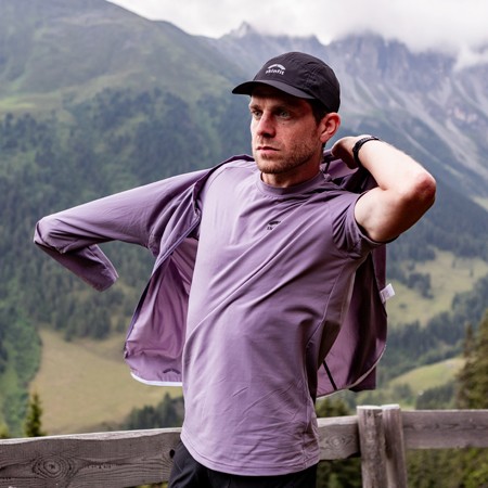 nachhaltige_sportbekleidung_in_dauerhaft_kombinierbaren_farben_skinfit