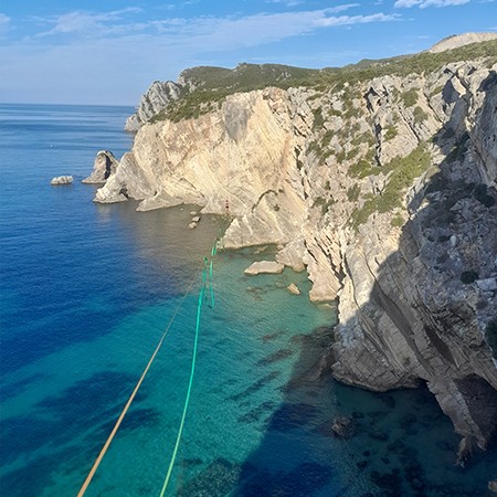 slackline_highline_caroline_waltz_portugal_skinfit