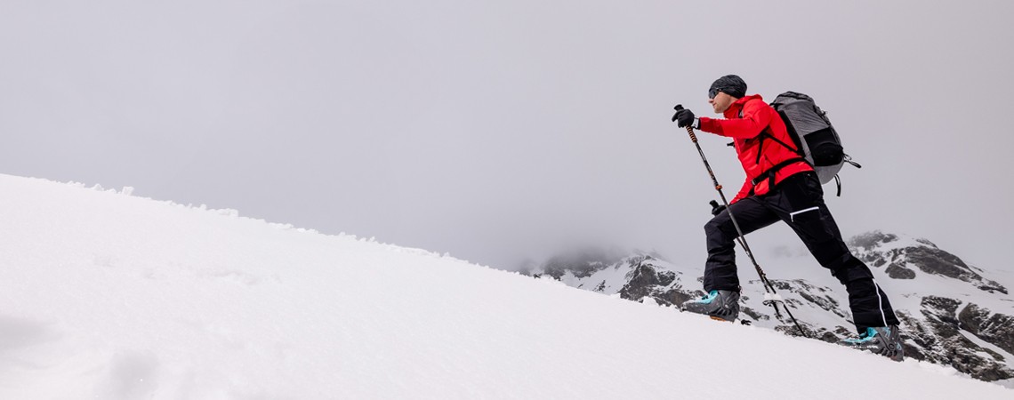 skitourengeher_bekleidung_performer_skinfit