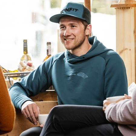 infinito_hoodie_skinfit