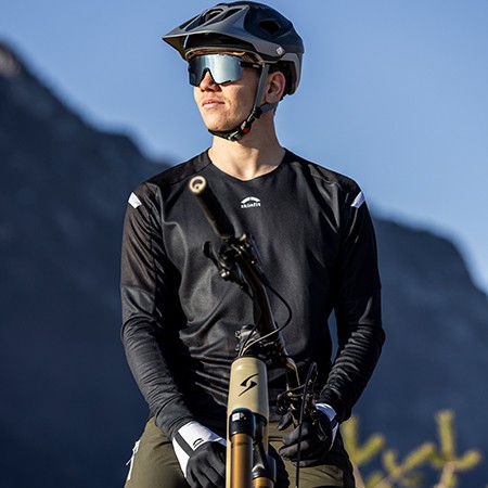 fruehjahr_sommer_kollektion_mtb_punta_larici_jannik_stoll_gardasee_skinfit