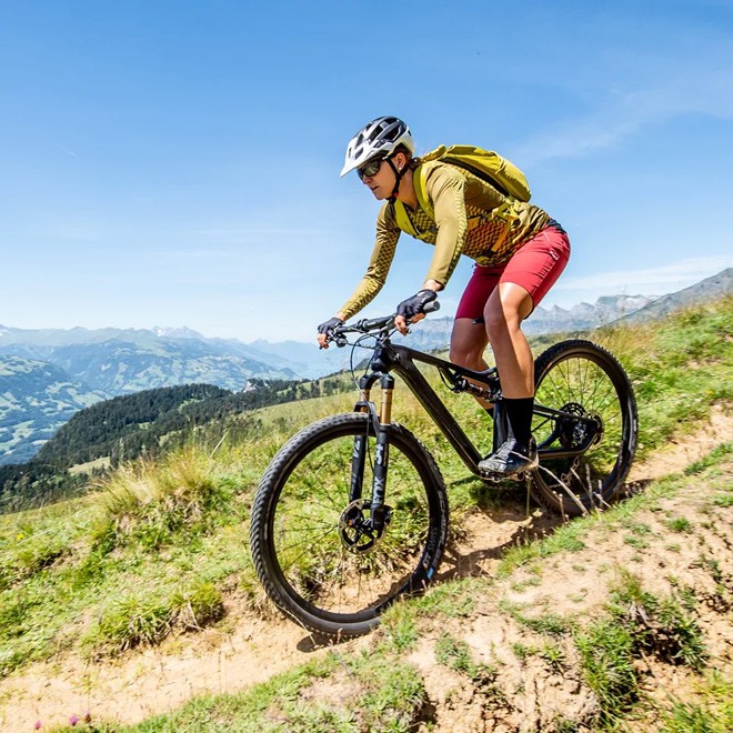 Mit dem Melogno Damen Shirt auf dem Downhill