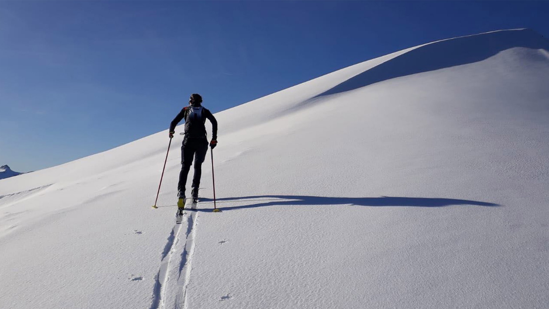 skitouren-winter-kleidung-skinfit
