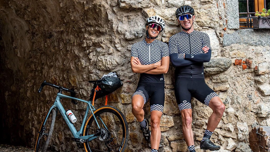 melogno-radtrikot-radhose-schwarz-daniel-frei-skinfit